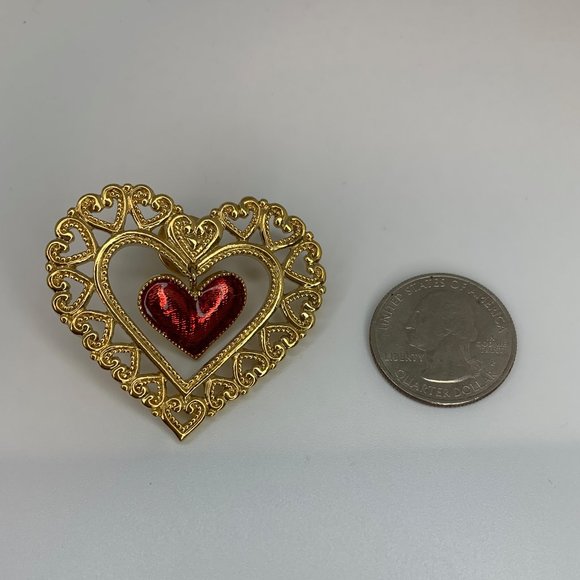 Avon 1991 Dangling Heart Lapel Pin Brooch - Picture 2 of 3